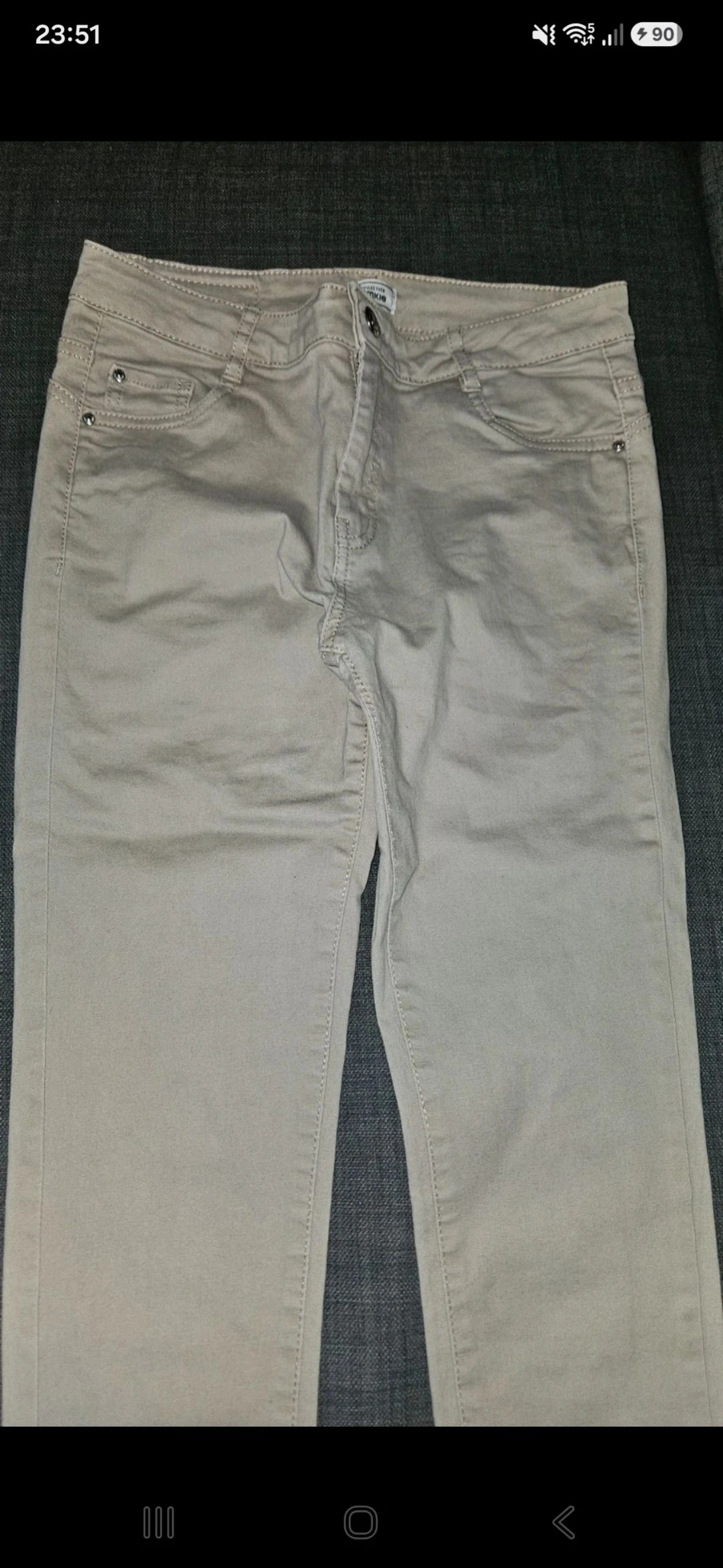 Jean femme taille 36 en très bon état
